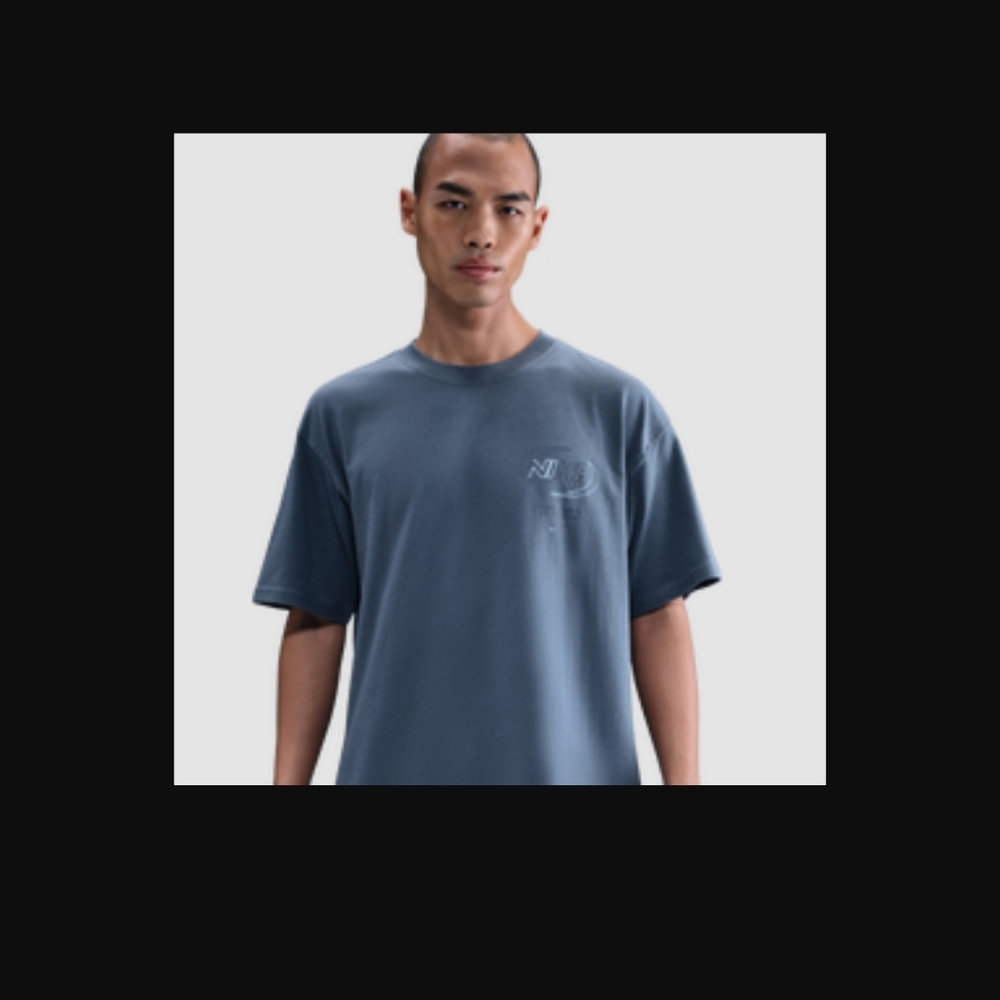 BNWT Nike Sportswear Graphic T-Shirt XL
